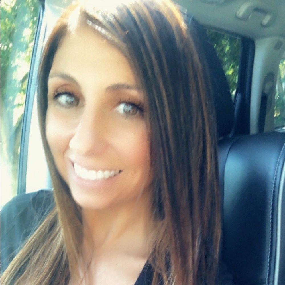 Meet your Posher, Jennifer